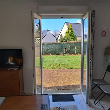 Appartement Au Rdc Avec Jardin Clos, Au Calme. Saint-Aubin-du-Cormier Esterno foto