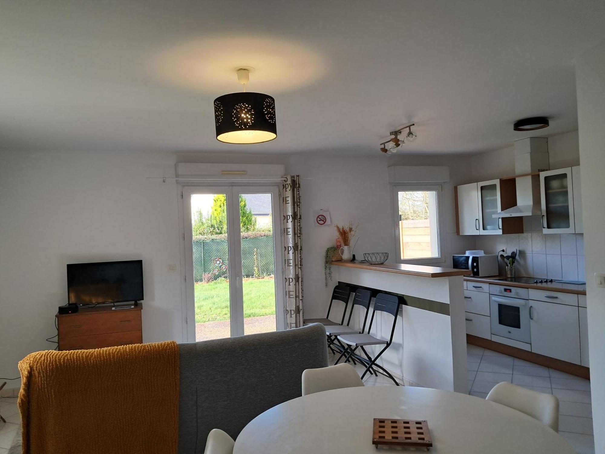 Appartement Au Rdc Avec Jardin Clos, Au Calme. Saint-Aubin-du-Cormier Esterno foto